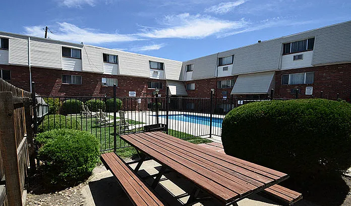 Carriage Green Apartments — Photo 24