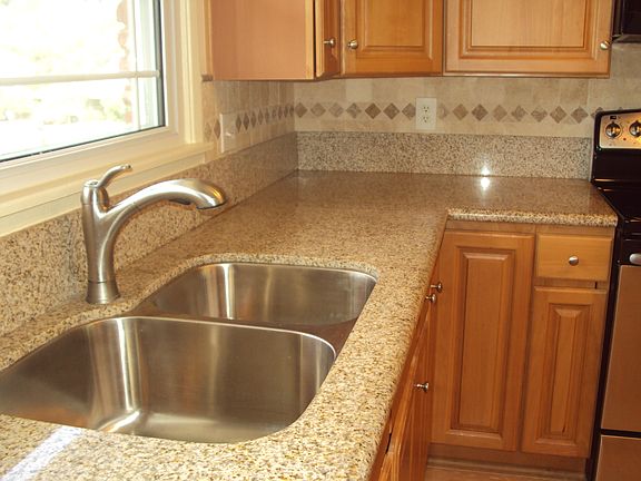 3rd image of 12752 Charmaine Ln