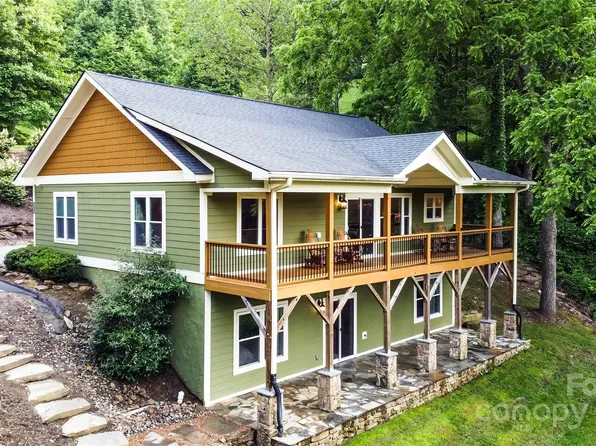 171 View Ridge Pkwy, Leicester, NC 28748