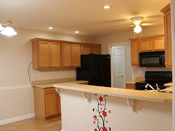 4th image of 4504 Langly Ct