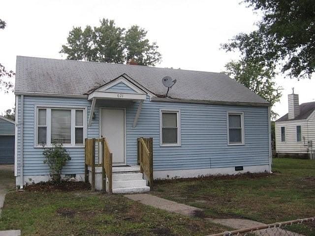 1st image of 621 McLawhorne Dr