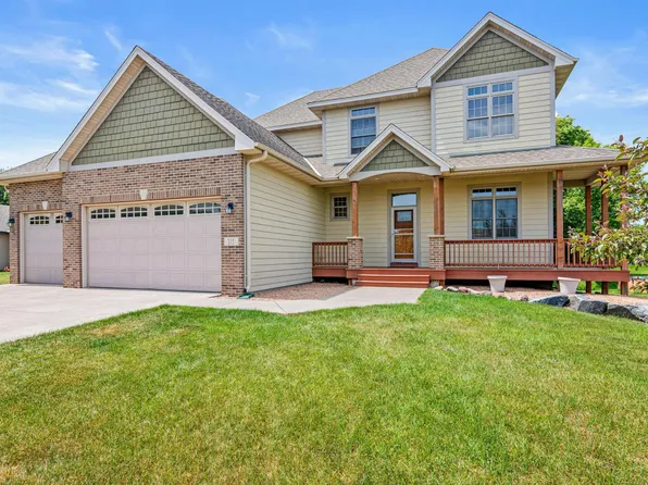 101 8th Ave SE, Isanti, MN 55040