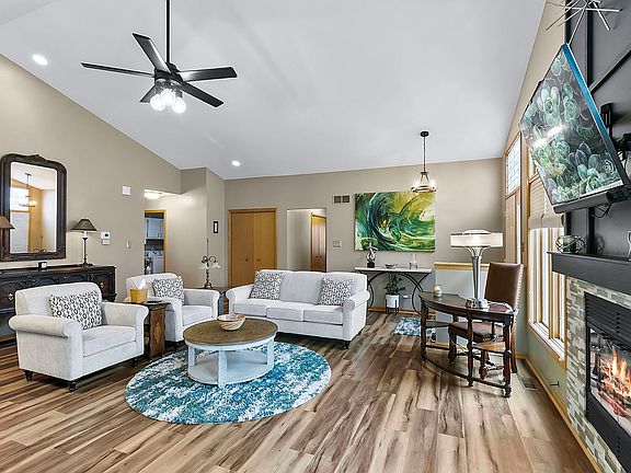 5th image of 18144 Mockingbird Ln