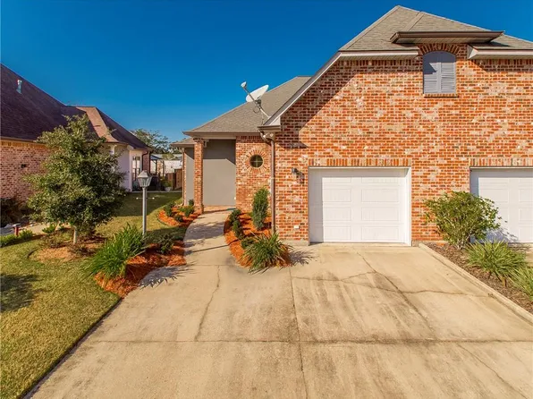 825 Decatur St, Ponchatoula, LA 70454