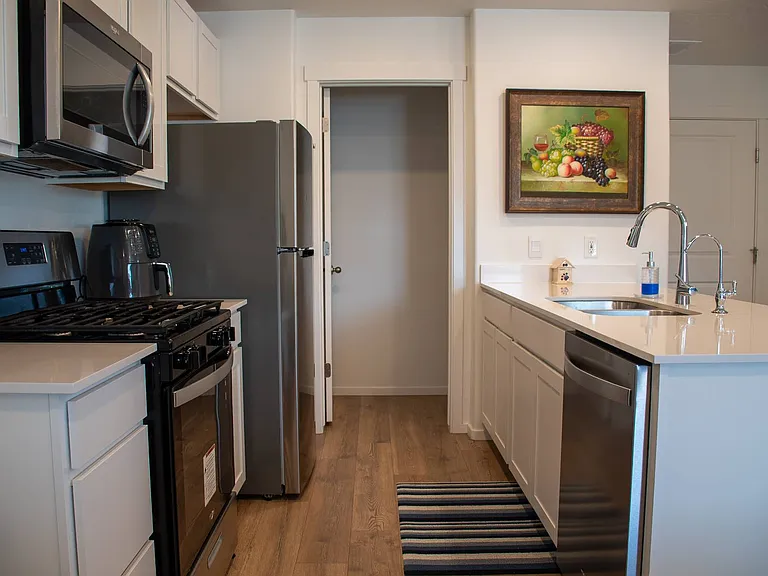 252 N Salty Ln — Photo 2