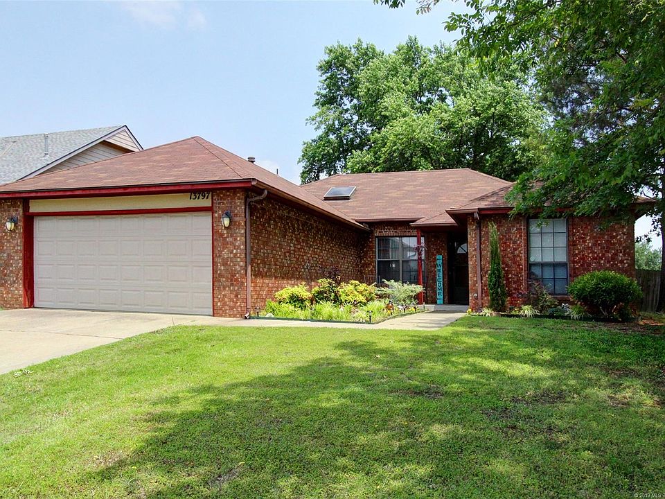 1st image of 13797 S Oak Pl E