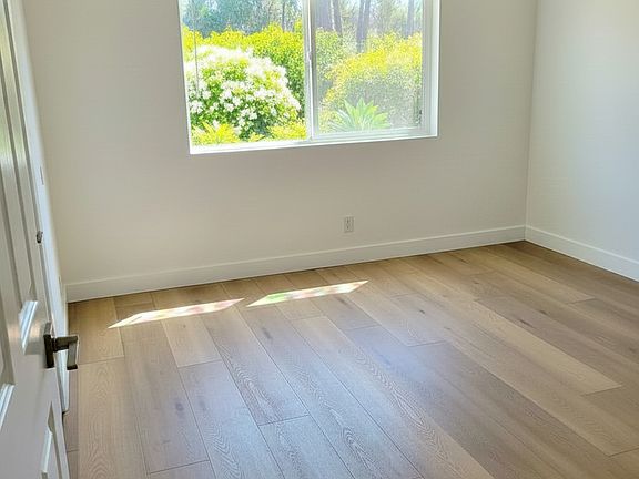 4th image of 2230 Canyon Dr APT E