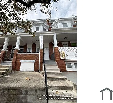 3 bed, $2,300 — Photo 2