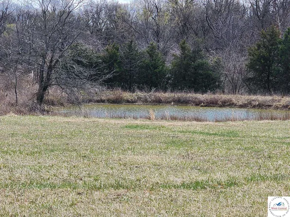 786 E Division Rd, Clinton, MO 64735