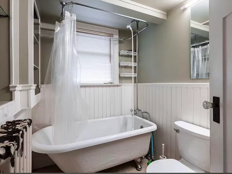 2300 Rindall Ave — Photo 17