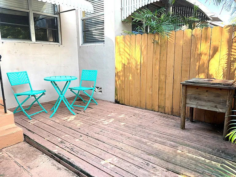 231 S Palmway #4 — Photo 12