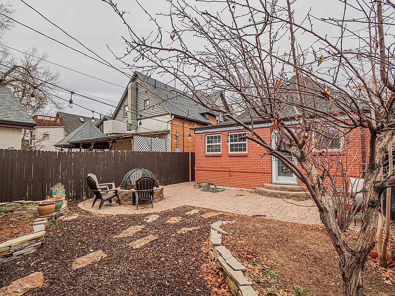 908 S Washington St — Photo 40