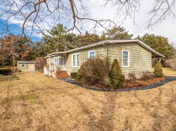 184 Viking Dr, Plymouth, MA 02360