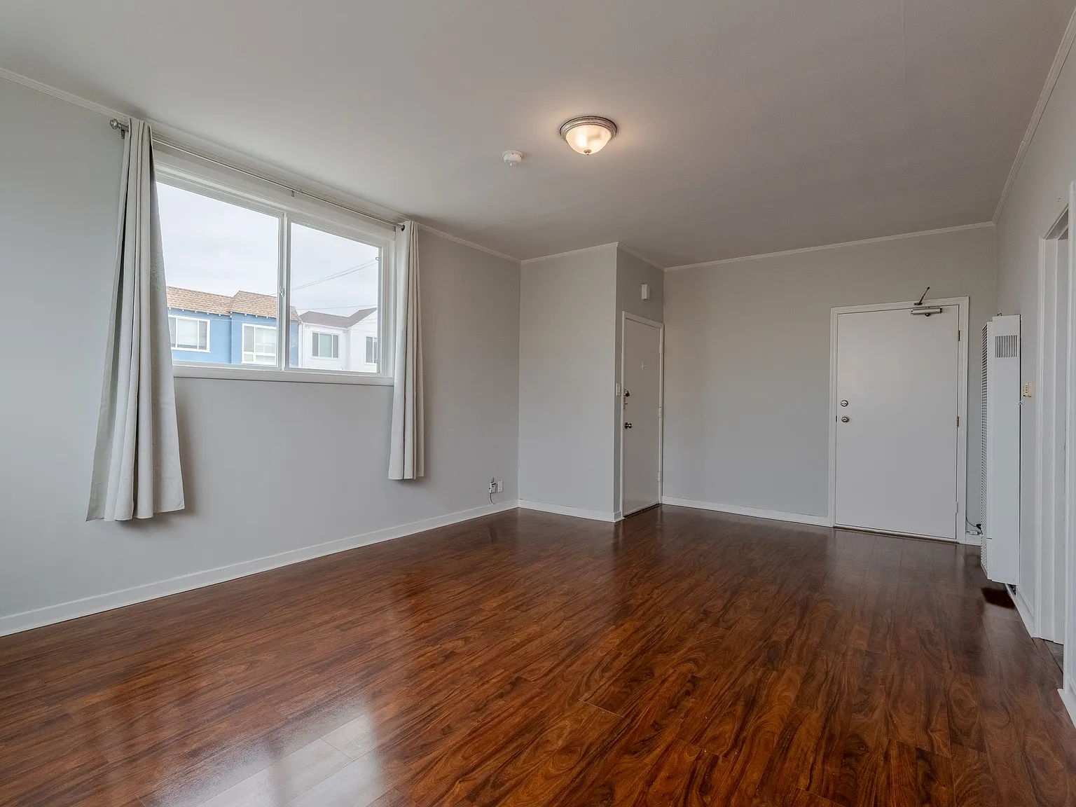 Studio, 525 sqft, $2,950 — Photo 3