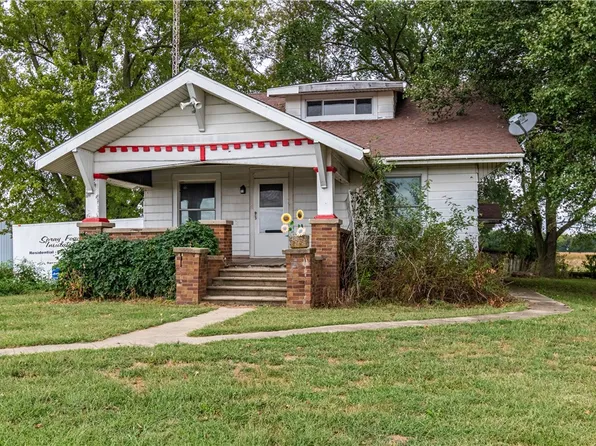 1025 County Highway 12, Tower Hill, IL 62571