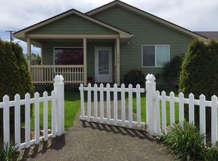 1215 5th St, Tillamook, OR 97141