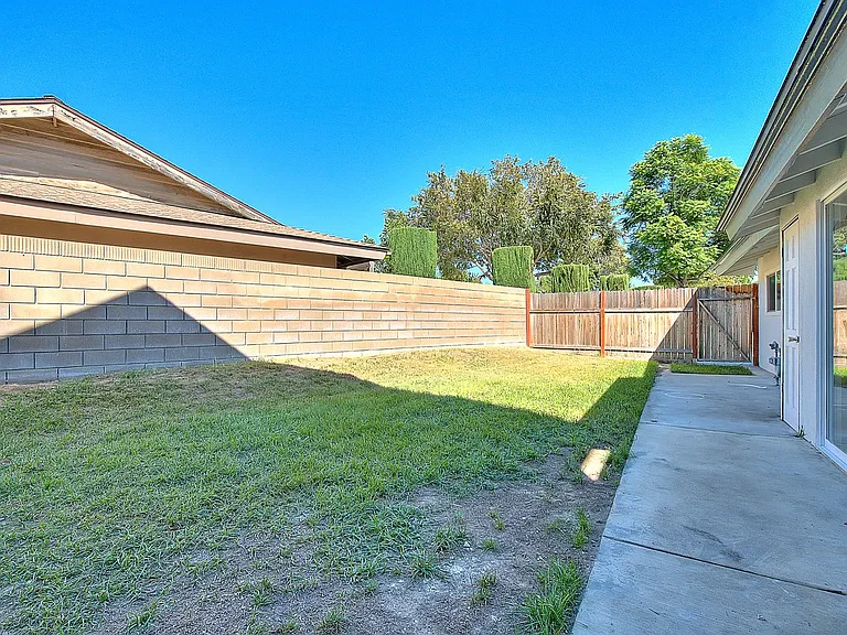 340 W Caroline Ct #A — Photo 7