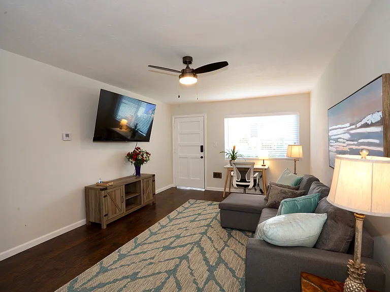 2754 Nye St — Photo 15