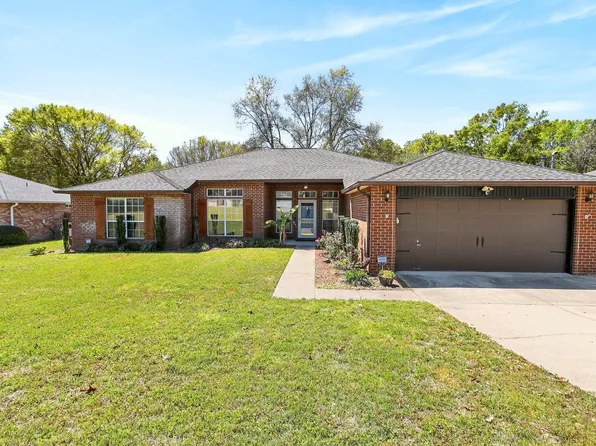 1249 Northview Dr, Crestview, FL 32536