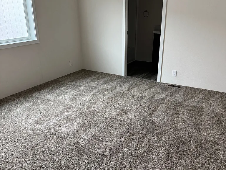 700 W Unity Loop — Photo 6