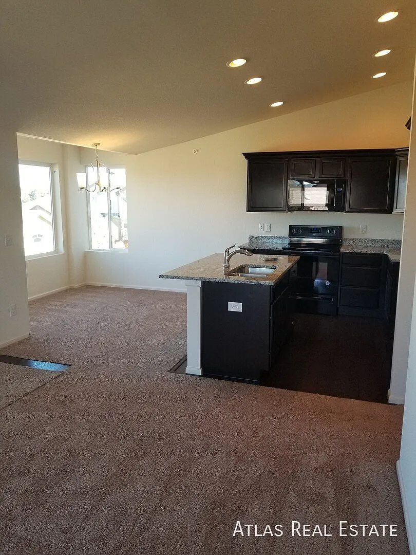 Beautiful 3BD2BA condo in gated community!! — Photo 2