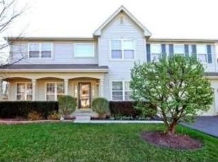 533 Prescott Ln, Gurnee, IL 60031