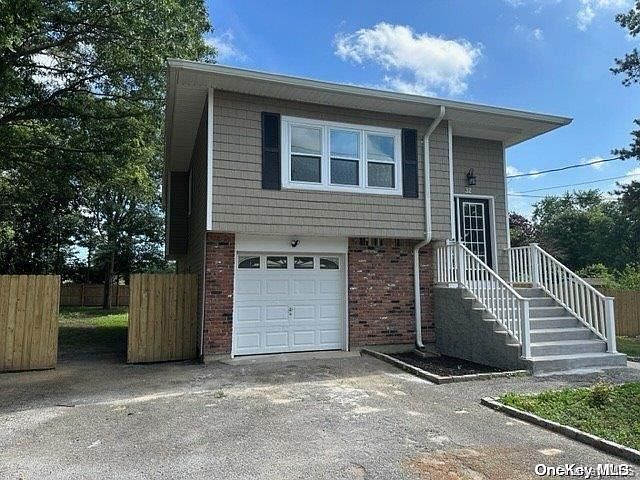 1st image of 32 Middle Island Avenue