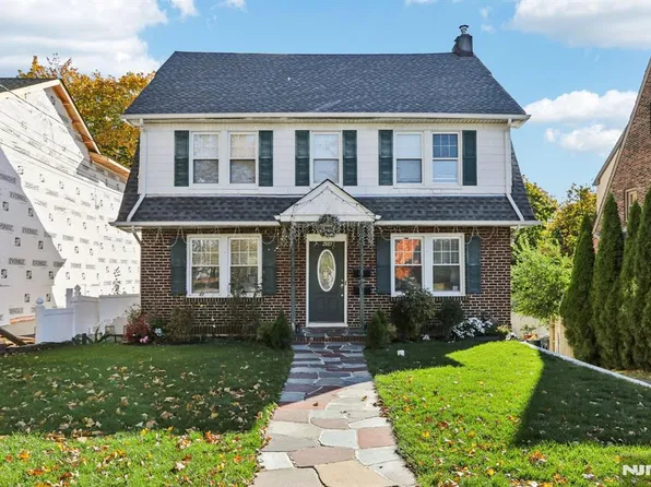 456 Morse Ave, Ridgefield, NJ 07657
