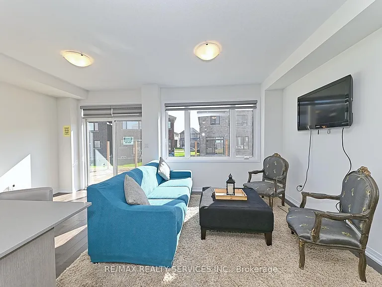 15 Blacklock St #19 — Photo 22