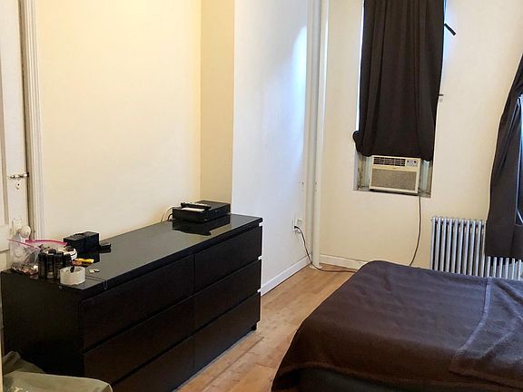 3rd image of 6105 Catalpa Ave APT 1L