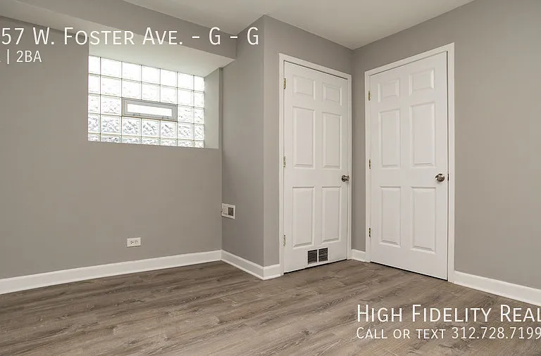 1057 W Foster Ave #G — Photo 8