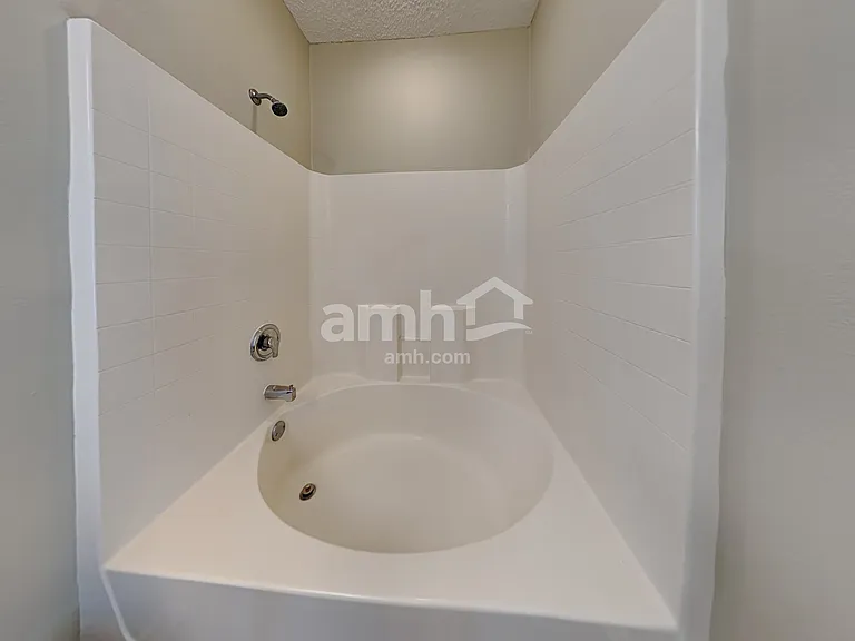 762 Bristol Way — Photo 13