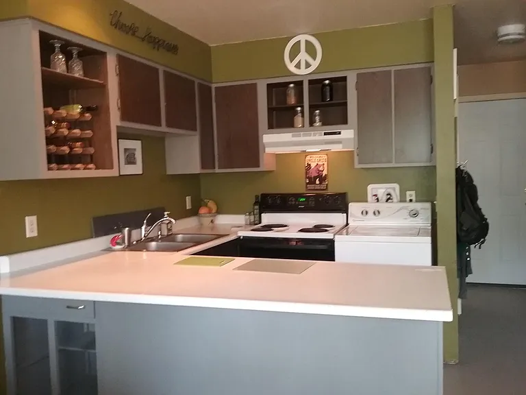 130 Porter St #7 — Photo 6