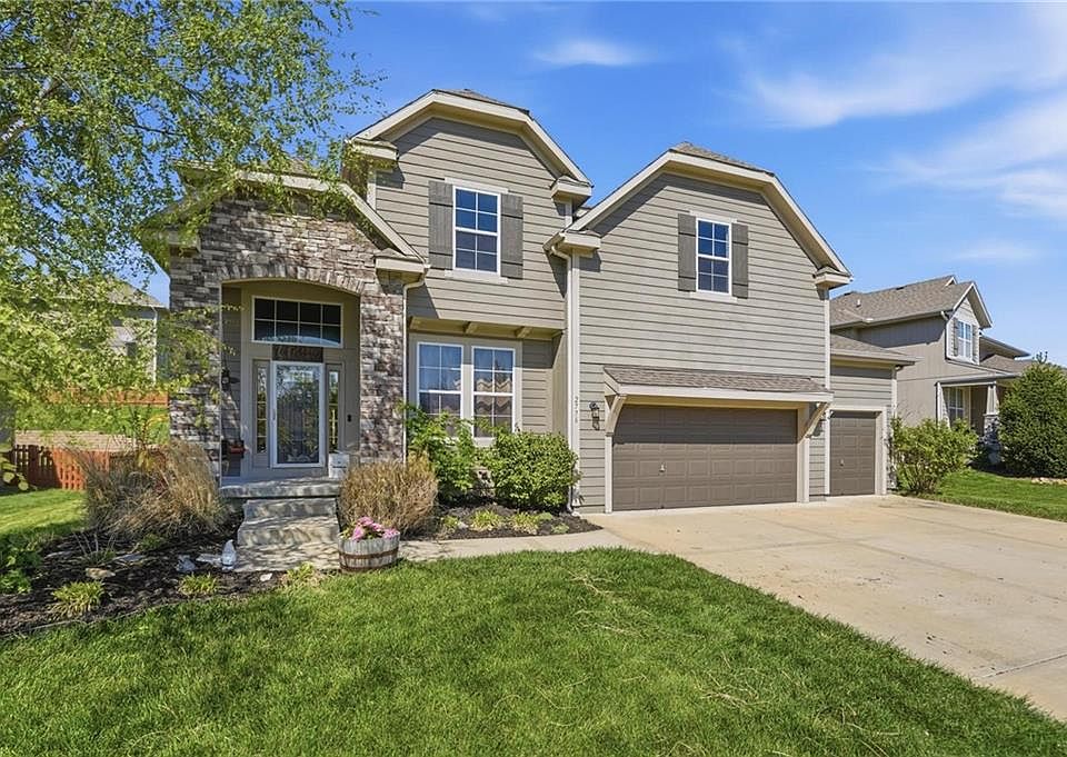1st image of 2776 W Sitka Dr