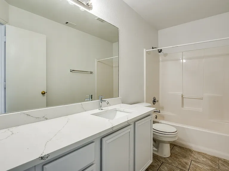 213 Port Ingleside Dr — Photo 8