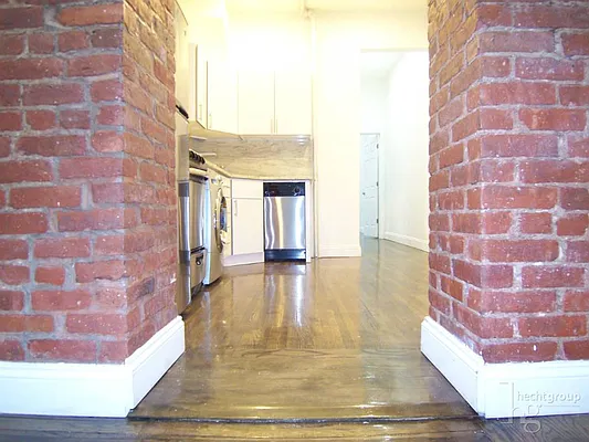 Rented by Hecht Group | media 4