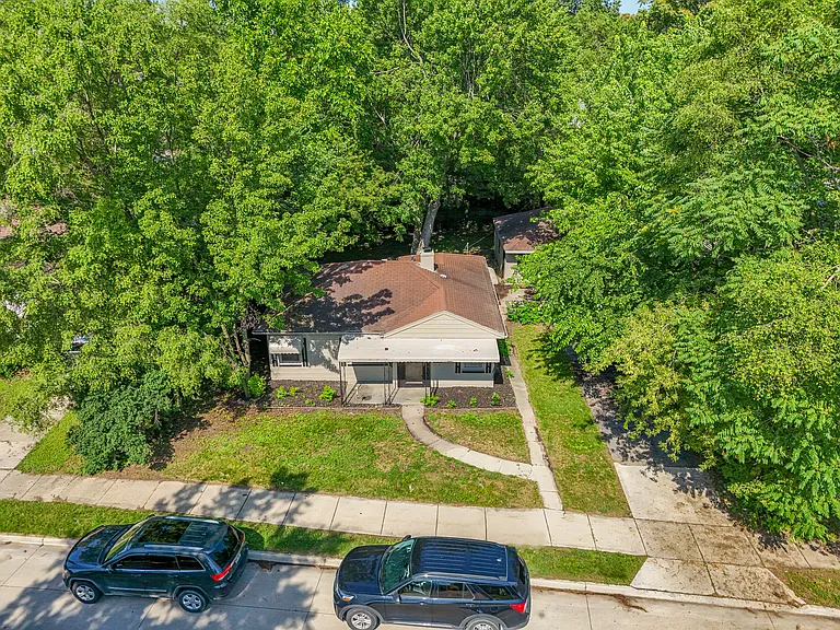 5228 Fletcher St — Photo 2