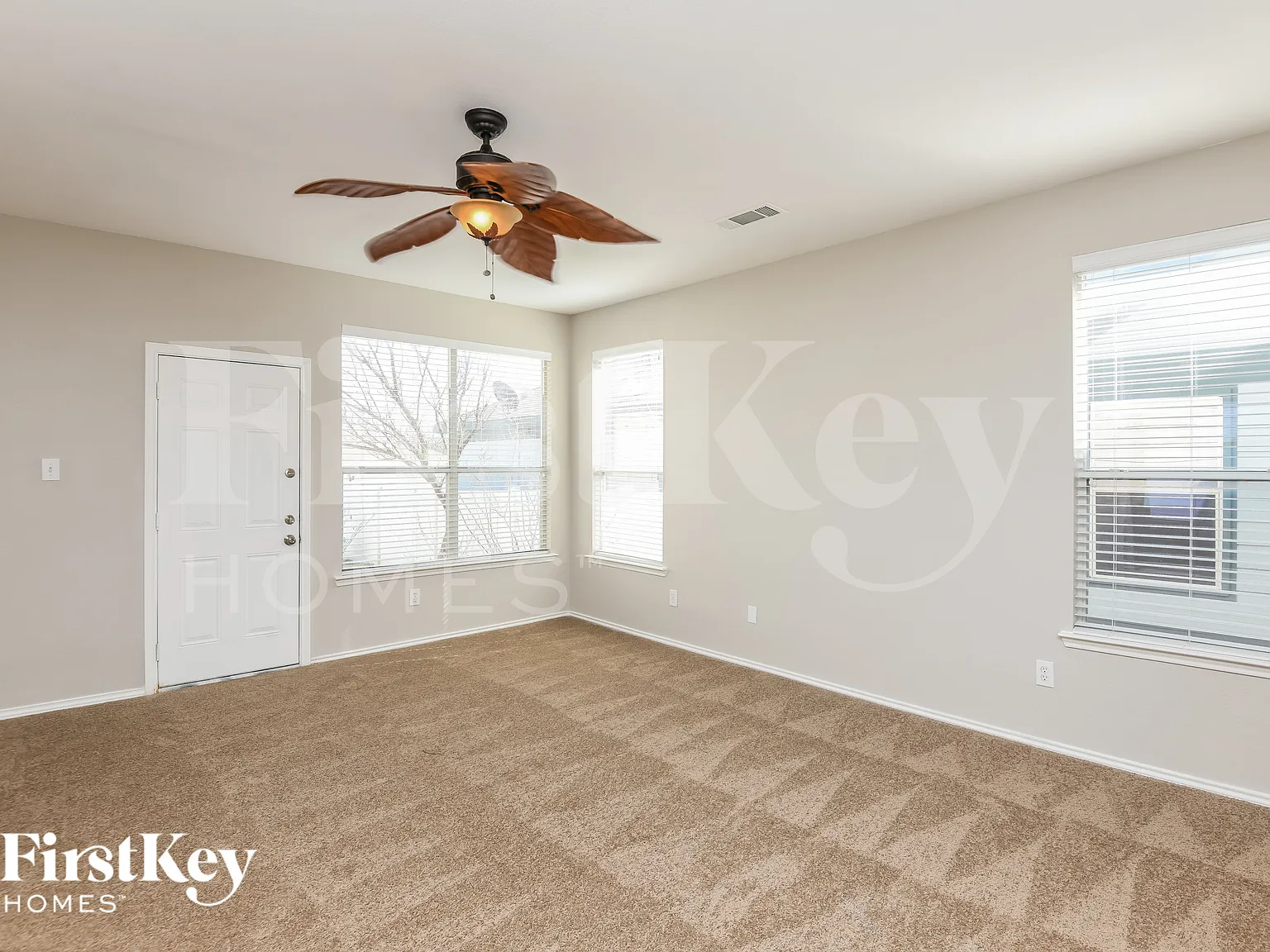 3 bed, 2.5 bath, 1775 sqft, $2,345 — Photo 3