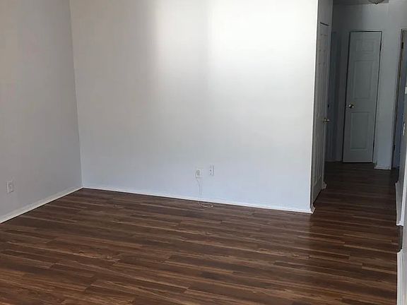 5th image of 337 Sulphur Spring Rd