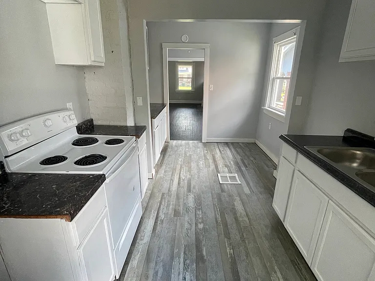 5311 Garfield Ave — Photo 7