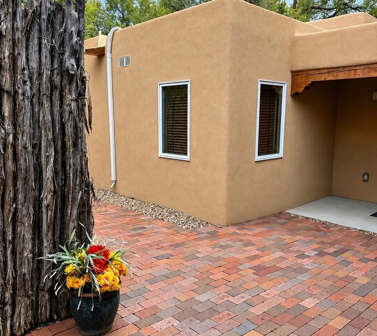 3 bed, 2.0 bath, 1428 sqft, $3,650 — Photo 3
