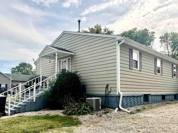 519 W Monroe St, Auburn, IL 62615