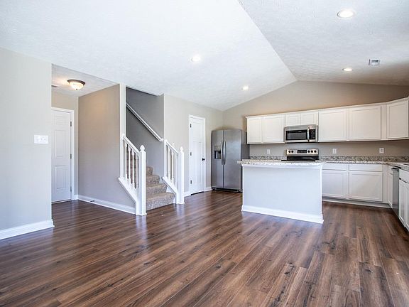 4th image of 216 Lilly Ln Unit 168