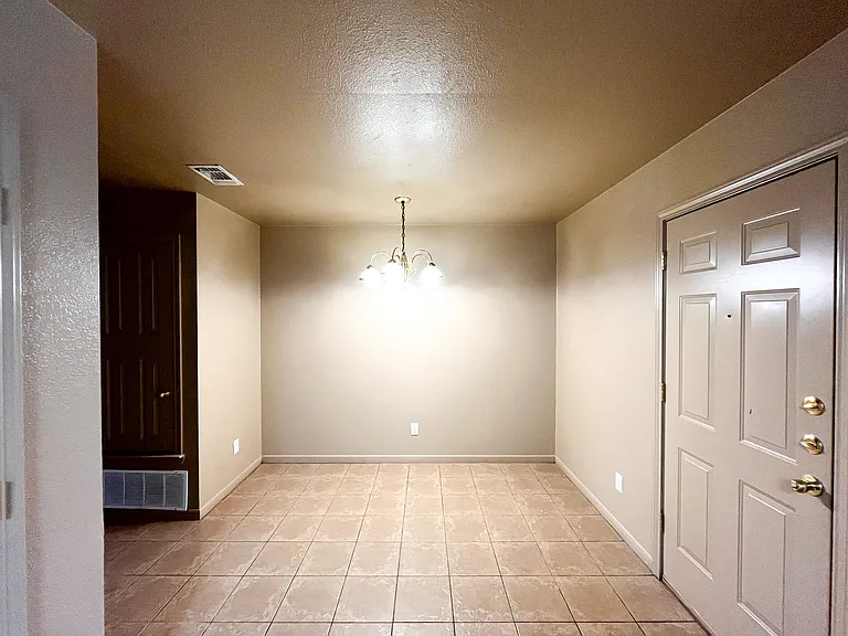 1305 Nicholas Cir #A — Photo 5