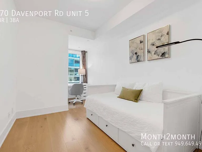 270 Davenport Rd #5 — Photo 22