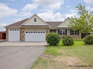 8263 Heavenly Dr, Cheyenne, WY 82009