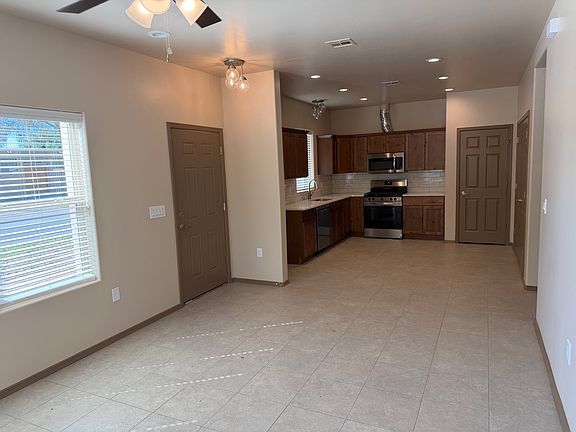 4th image of 760 Watson Ln #1