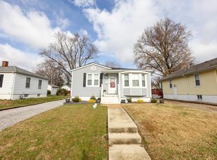 133 S 33rd St, Belleville, IL 62226