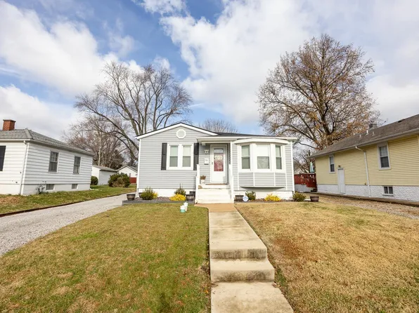 133 S 33rd St, Belleville, IL 62226