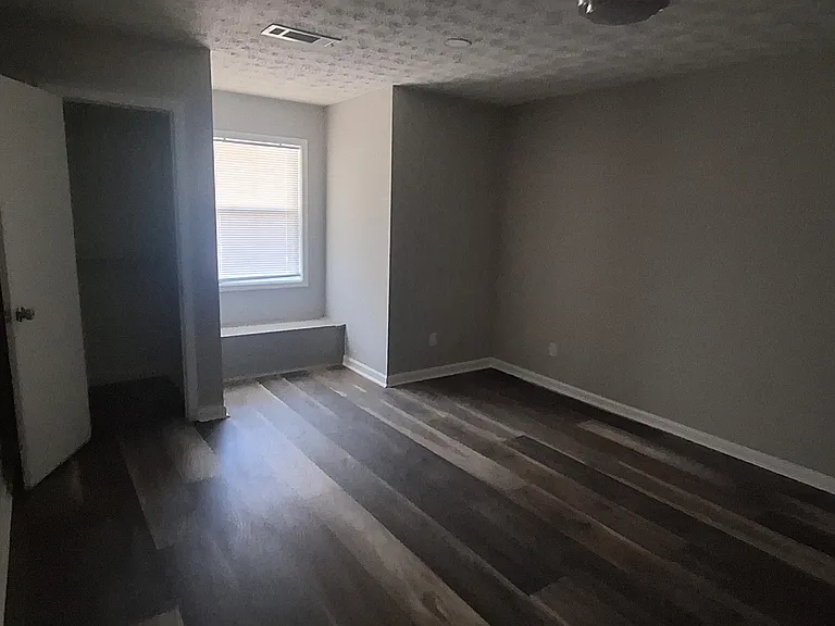 1114 Summer Brook Rd #B — Photo 10